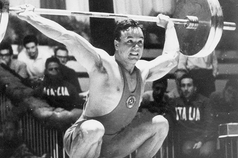 Александр Курынов — тяжелоатлет
