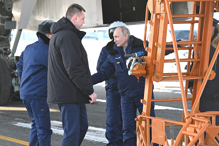 Полет Путина на «стратеге» и присвоение первому серийному Ту-160М имени Минтимера Шаймиева