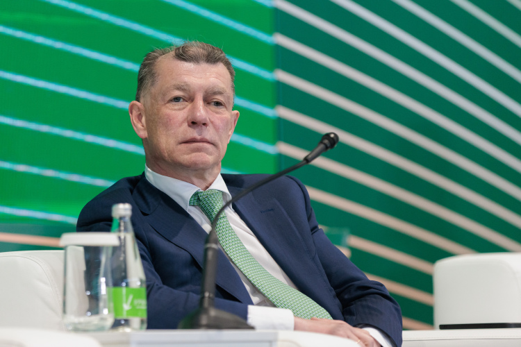 Максим Топилин