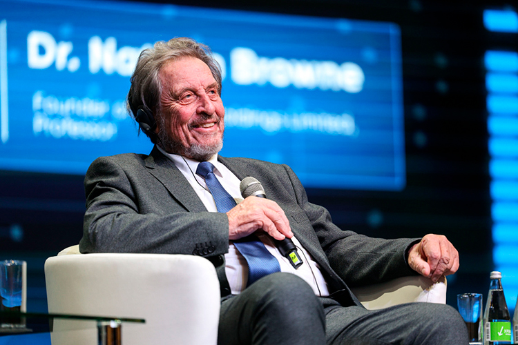 Отец Илона Маска побывал в Татарстане