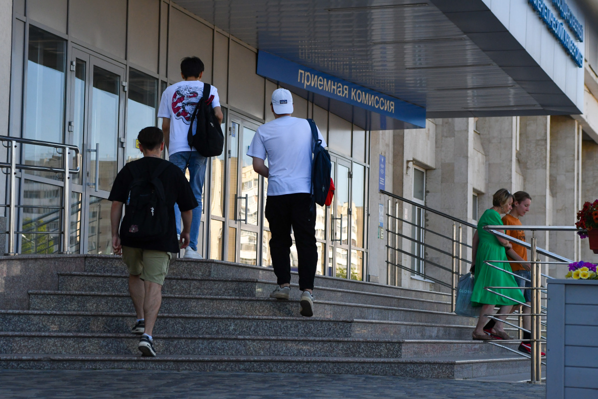 Многодетным семьям в Татарстане компенсируют 30% стоимости обучения ребенка в ссузах