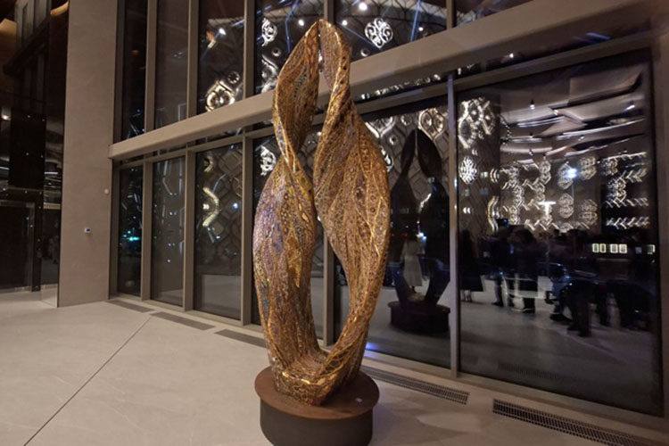 В Казани открыли скульптуру «Самрух» — символ возрождения татарского народа