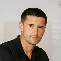 Руслан Хабибрахманов Основатель бренда «ФЛЭТ»