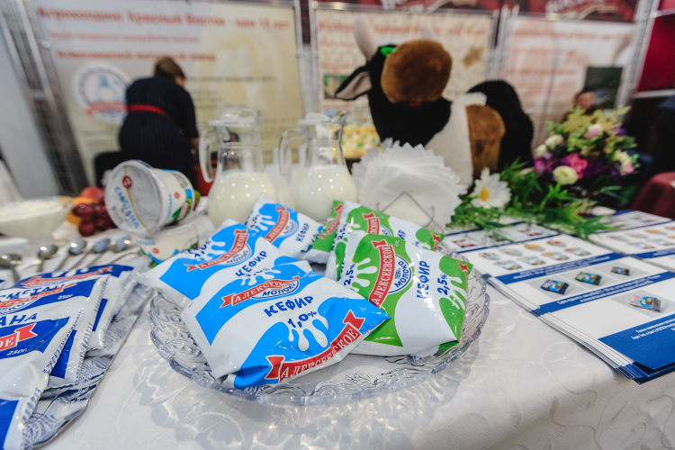 Молокозавод Аделя Хайруллина уступил холдингу «Ренна» бренд «Алексеевское»