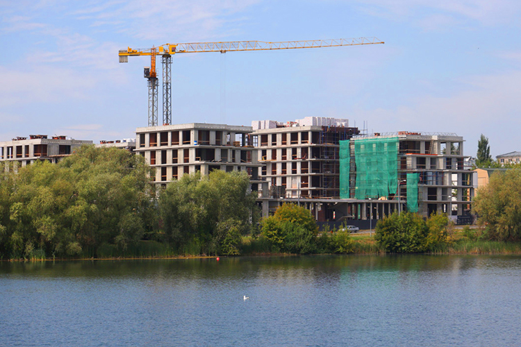 Стройка почти дотянула до триллиона