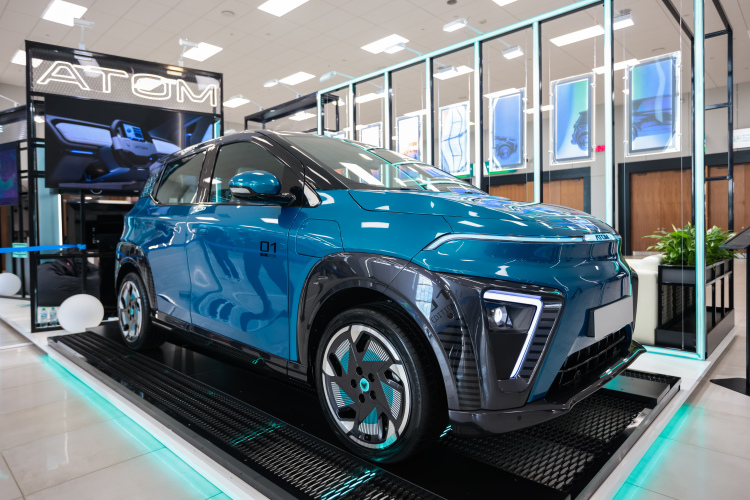 «Атом» поехал на ядерном двигателе «Буревестника»