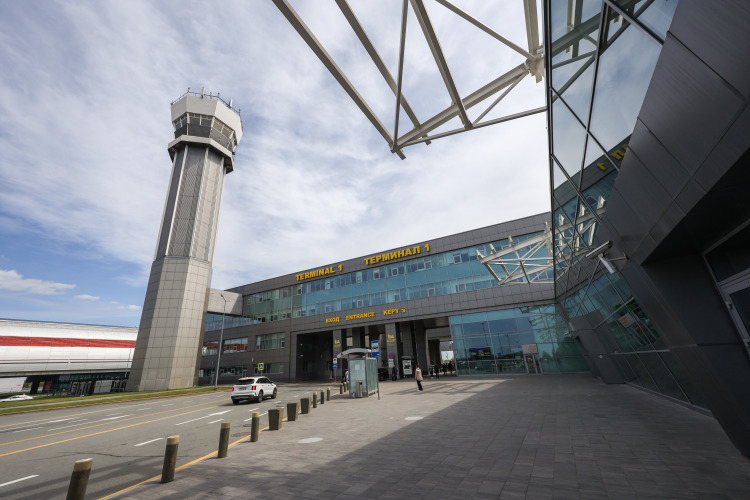 Новый терминал аэропорта Казани открыли &mdash; внутренним рейсом до Одессы