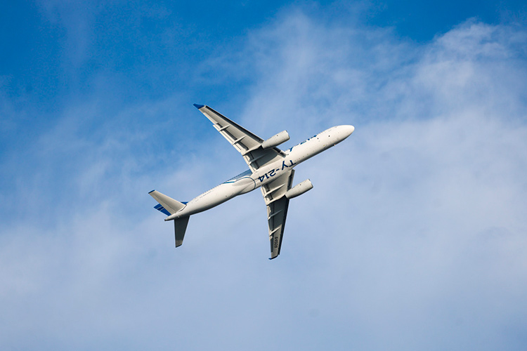 КАЗ поднял в небо первый новый Ту-214