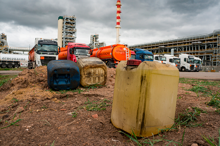 Топливный кризис ударил по перевозчикам и частным АЗС