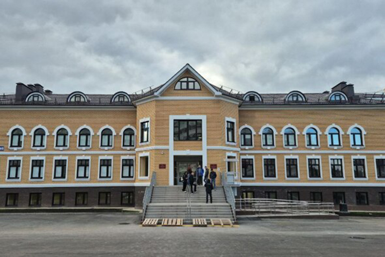 В Набережных Челнах достроили православную гимназию